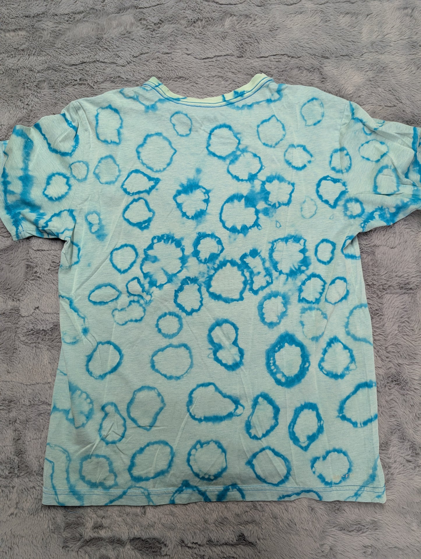 Nike Thermal Image of Lungs Circular Pattern Reverse Tie-Dye Dri-Fit T-Shirt