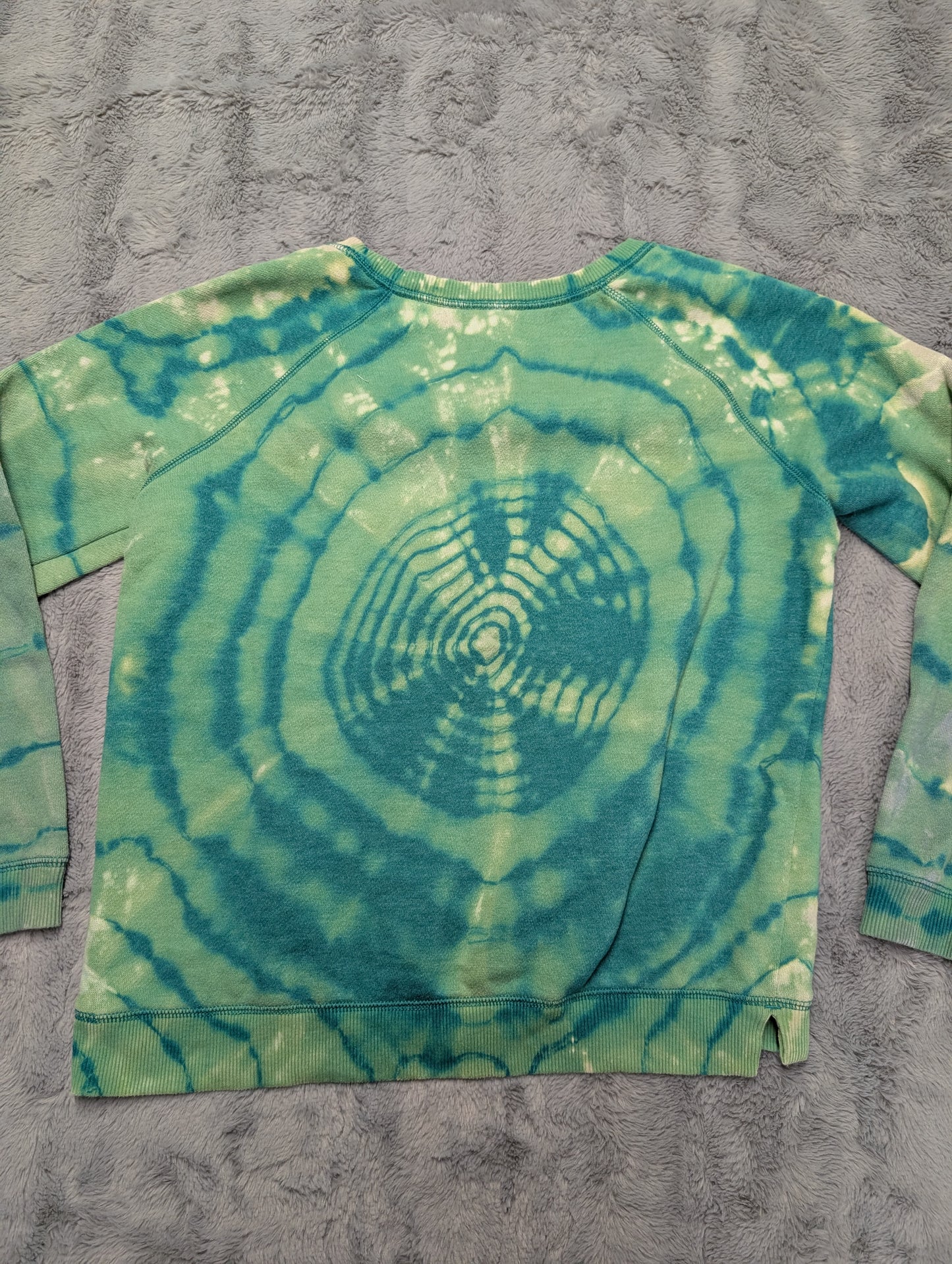 American Eagle Vintage 2000s Reverse Tie-Dye Crewneck Sweatshirt