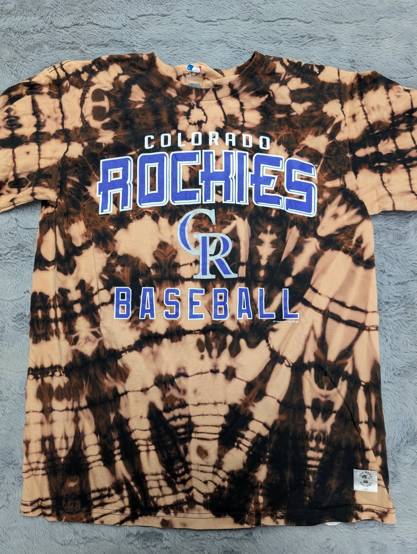 Colorado Rockies Reverse Tie-Dye T-Shirt