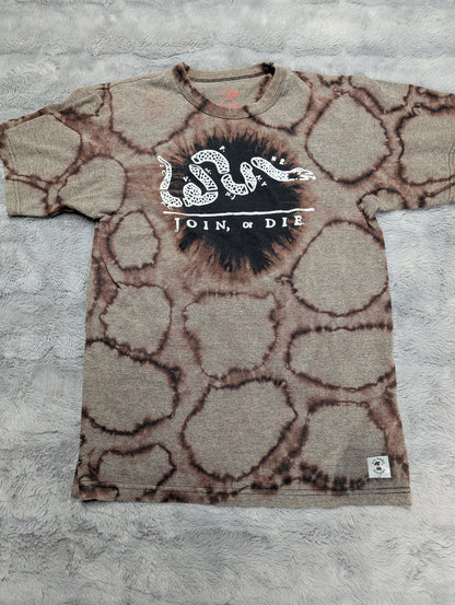 Gray and black tie dye t shirt with "join or die" Gadsden Flag snake