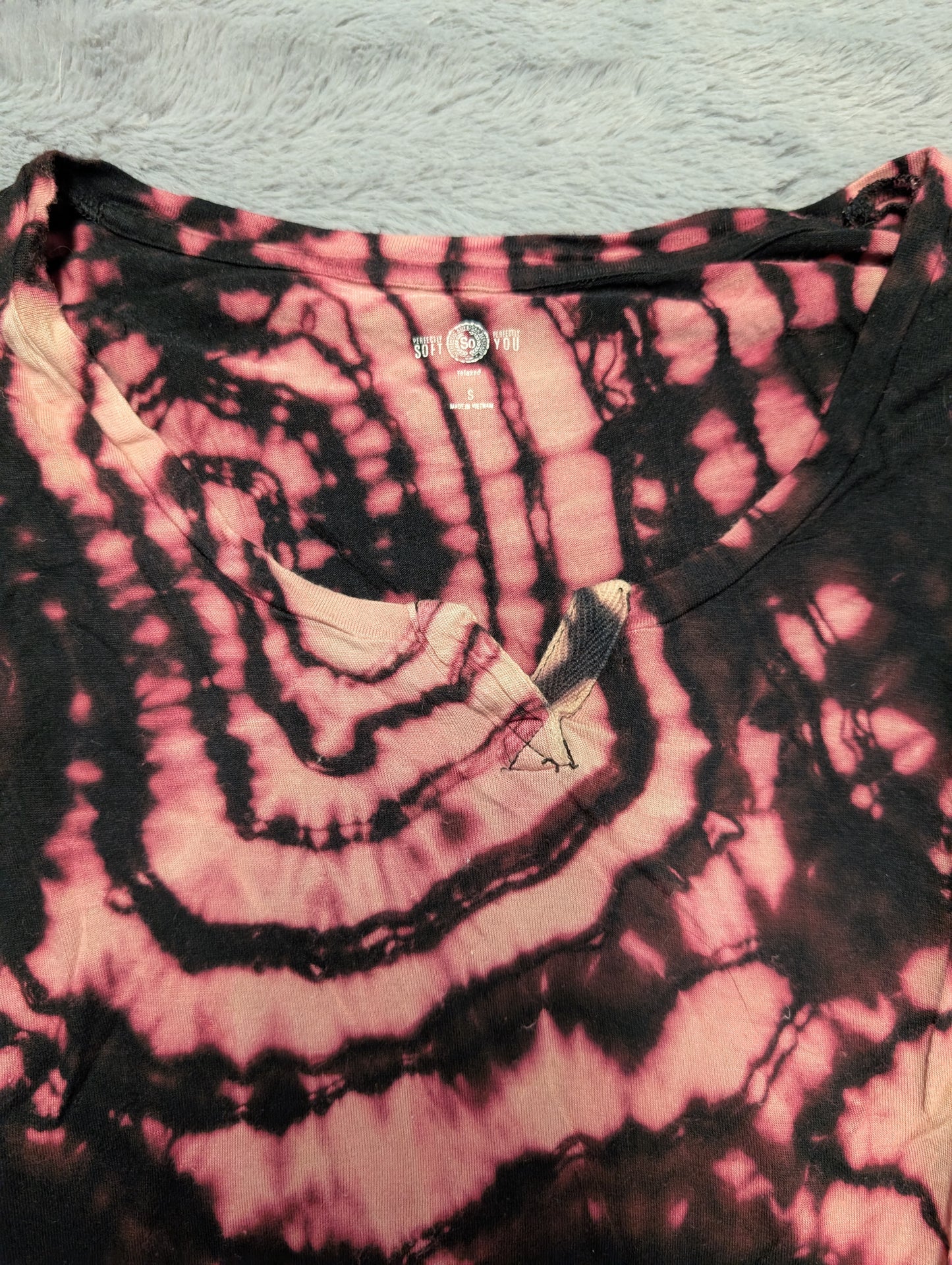 SO Soft Reverse Tie-Dye 3/4 Sleeve Shirt with Small V-Neck