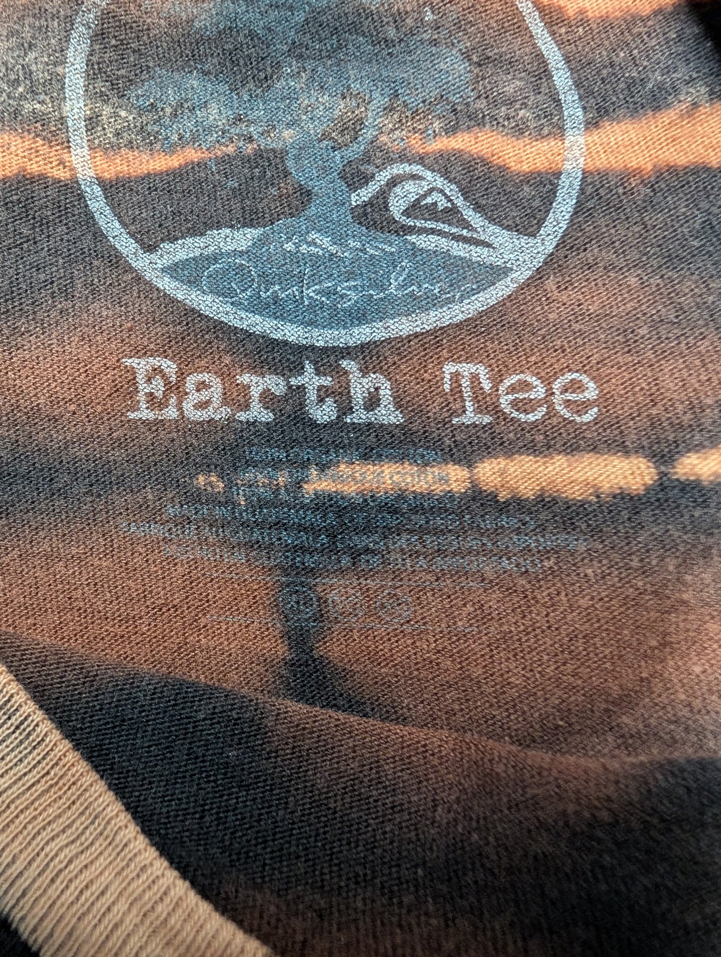 Quicksilver Surfing Reverse Tie-Dye Earth Tee