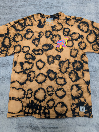 A-Lab Magic Mushroom Wizard Reverse Tie-Dye T-Shirt Circular Pattern