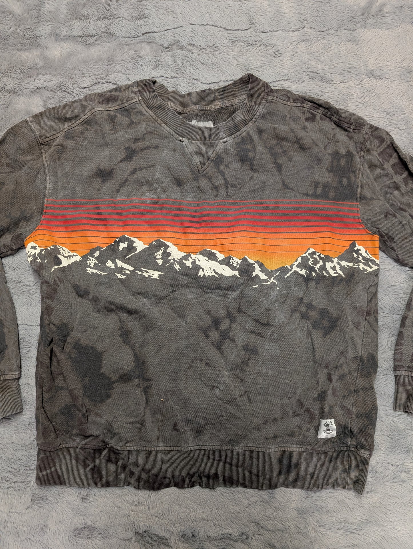 Goodfellow and Co. Reverse Tie-Dye Crewneck Sweatshirt with Sunset Mountain Design